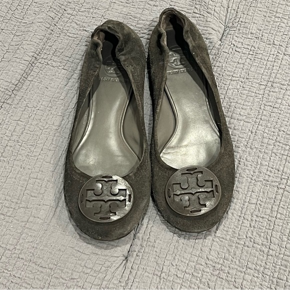 Tory Burch Reva Gray Heron Ballet Flat Suede Sz 8.5 Shoes - Picture 2 of 10